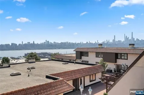 300 Gorge Road Cliffside Park NJ 07010