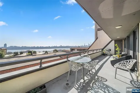 300 Gorge Road Cliffside Park NJ 07010