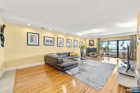 300 Gorge Road Cliffside Park NJ 07010