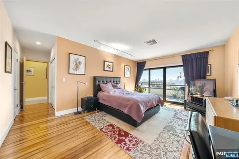 300 Gorge Road Cliffside Park NJ 07010