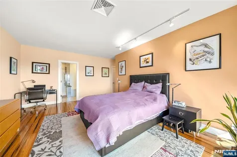 300 Gorge Road Cliffside Park NJ 07010