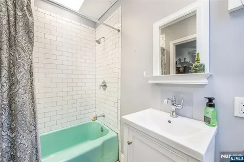 24 Pleasant Avenue Clifton NJ 07013