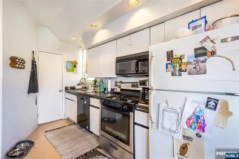 24 Pleasant Avenue Clifton NJ 07013