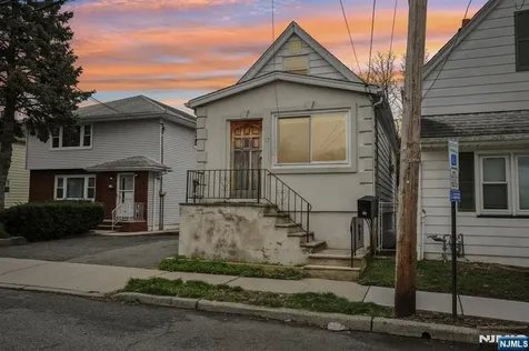 17 Emma Place Clifton NJ 07013