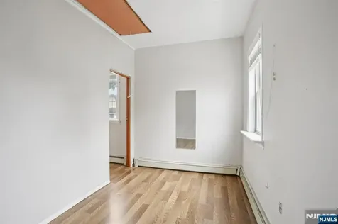 17 Emma Place Clifton NJ 07013