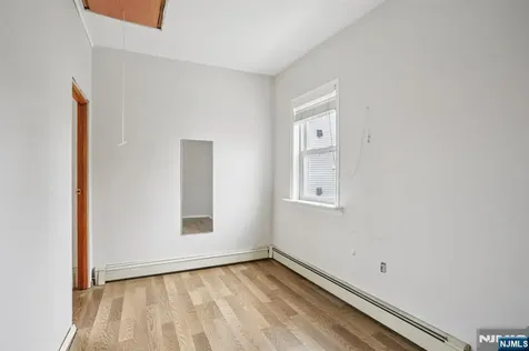 17 Emma Place Clifton NJ 07013