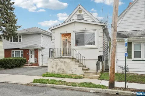 17 Emma Place Clifton NJ 07013