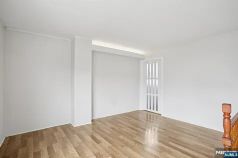 17 Emma Place Clifton NJ 07013