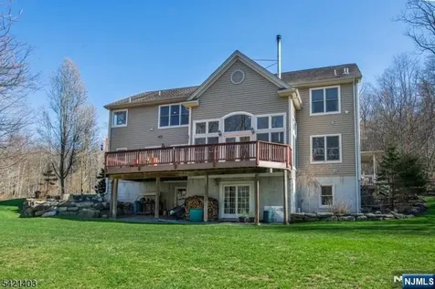 36 Roaring Brook Way West Milford NJ 07480