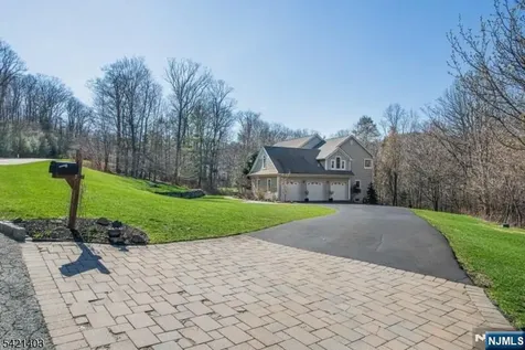 36 Roaring Brook Way West Milford NJ 07480