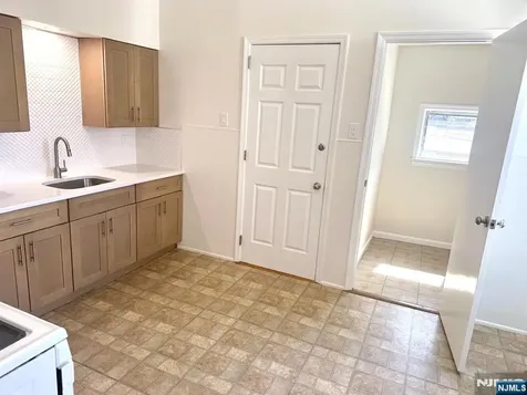 210-212 Maple Street Kearny NJ 07032