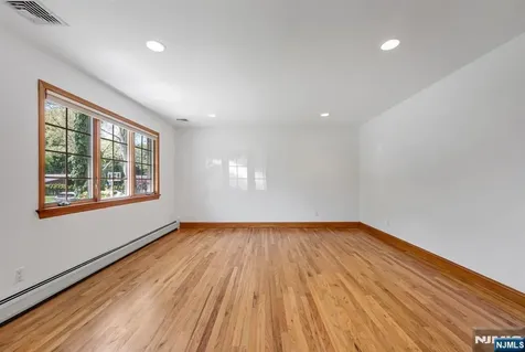 309 South Drive Paramus NJ 07652