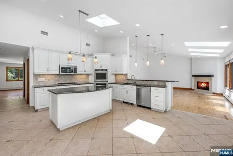 309 South Drive Paramus NJ 07652