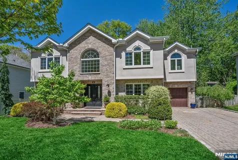 309 South Drive Paramus NJ 07652