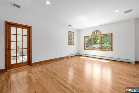 309 South Drive Paramus NJ 07652