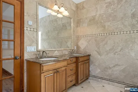 309 South Drive Paramus NJ 07652