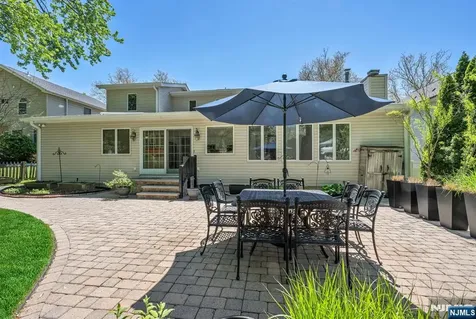 309 South Drive Paramus NJ 07652