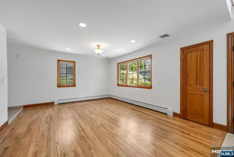 309 South Drive Paramus NJ 07652