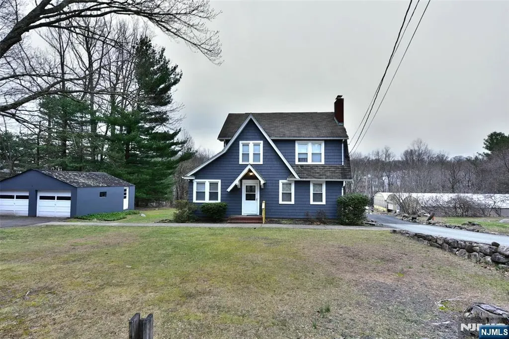 182 Airmont Avenue Mahwah NJ 07430