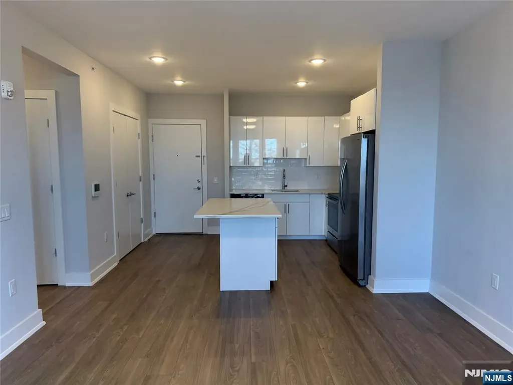 1685 Bergen Boulevard Fort Lee NJ 07024