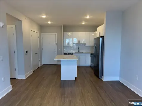 1685 Bergen Boulevard Fort Lee NJ 07024