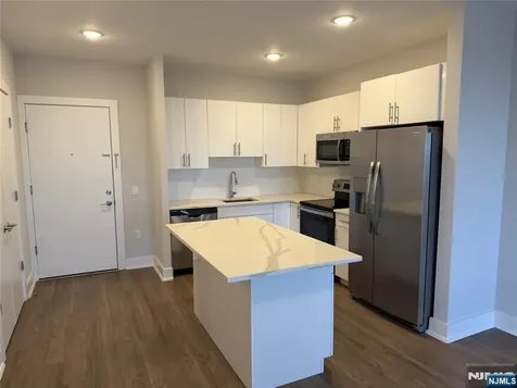 1685 Bergen Boulevard Fort Lee NJ 07024