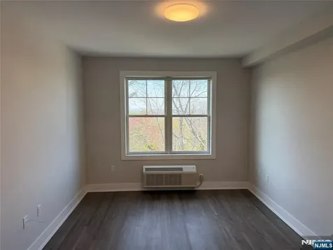 1685 Bergen Boulevard Fort Lee NJ 07024