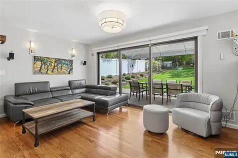 160 Magnolia Avenue Tenafly NJ 07670