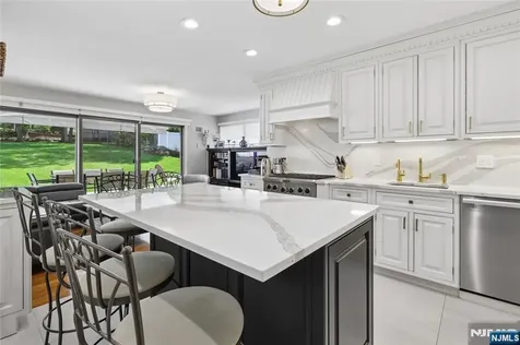 160 Magnolia Avenue Tenafly NJ 07670