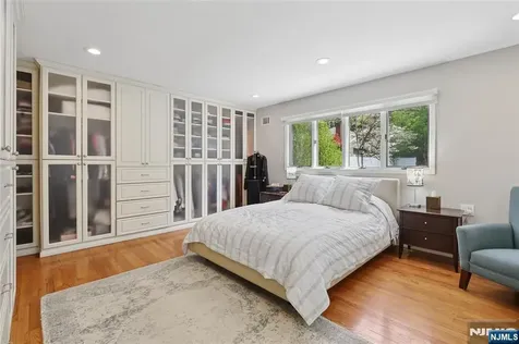 160 Magnolia Avenue Tenafly NJ 07670