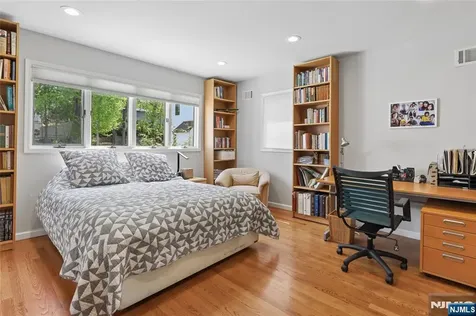 160 Magnolia Avenue Tenafly NJ 07670