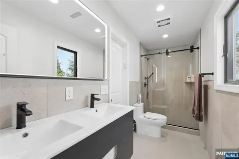 160 Magnolia Avenue Tenafly NJ 07670
