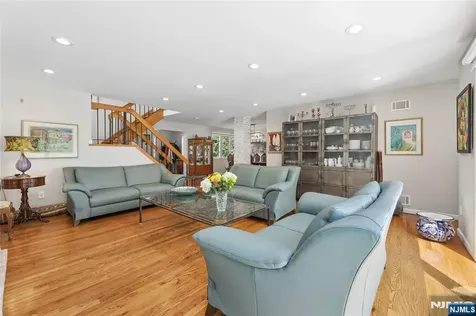 160 Magnolia Avenue Tenafly NJ 07670