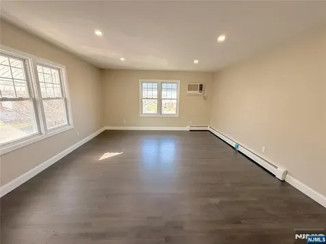 356 Westminster Lodi NJ 07644