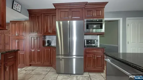 23 Erli Street Wayne NJ 07470
