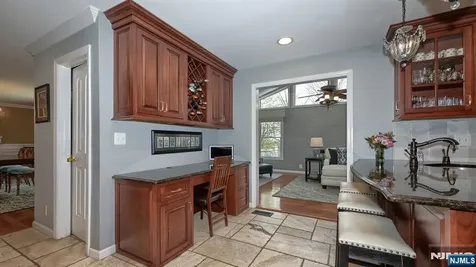 23 Erli Street Wayne NJ 07470