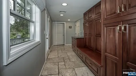 23 Erli Street Wayne NJ 07470