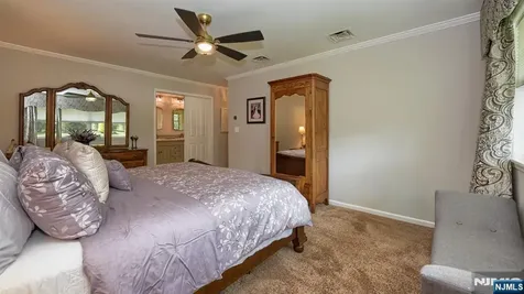 23 Erli Street Wayne NJ 07470
