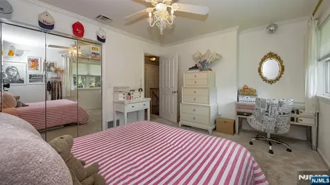 23 Erli Street Wayne NJ 07470