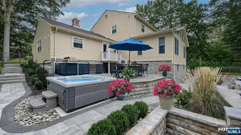 23 Erli Street Wayne NJ 07470