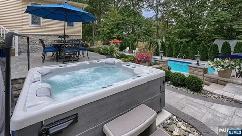 23 Erli Street Wayne NJ 07470