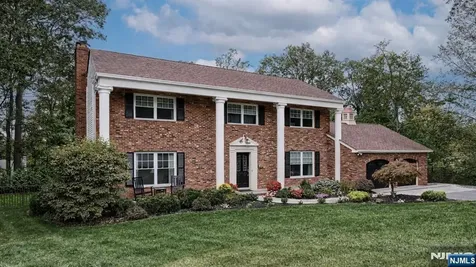23 Erli Street Wayne NJ 07470