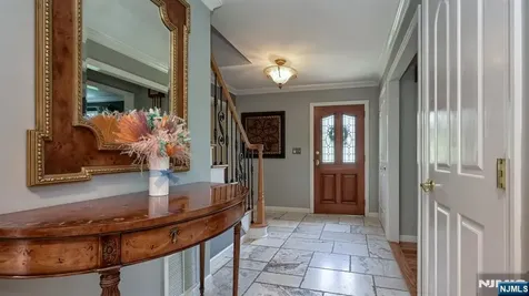 23 Erli Street Wayne NJ 07470