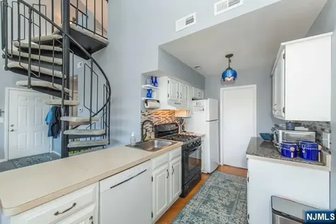 2 Falkenstein Drive Vernon NJ 07462