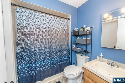 2 Falkenstein Drive Vernon NJ 07462