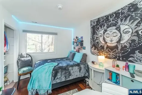 2 Falkenstein Drive Vernon NJ 07462