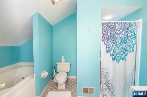 2 Falkenstein Drive Vernon NJ 07462