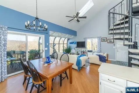 2 Falkenstein Drive Vernon NJ 07462