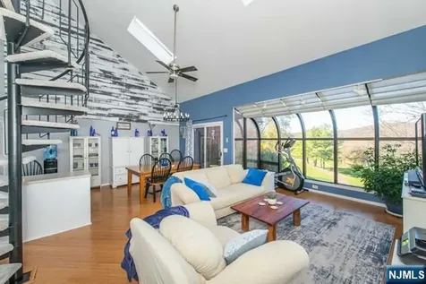 2 Falkenstein Drive Vernon NJ 07462