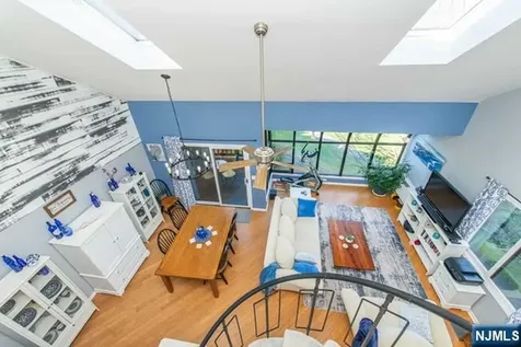 2 Falkenstein Drive Vernon NJ 07462